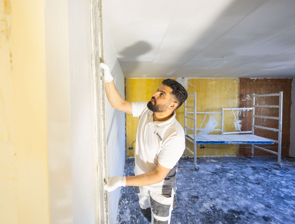 Appie Stukadoor aan het werk